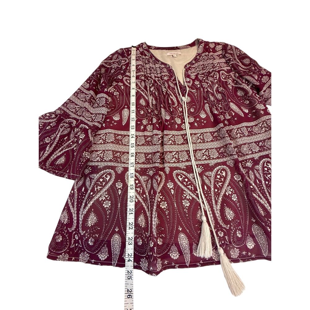 Skies Are Blue Maroon Tan Paisley Tunic Top Pleated V Neckline Grommet Accent - Picture 12 of 16